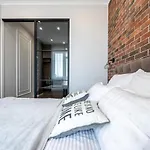 Apartman стильная с балконом на 5 фонтана