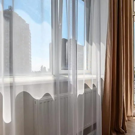 Apartment стильная с балконом на 5 фонтана Odesa