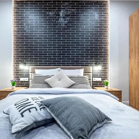 Apartment стильная с балконом на 5 фонтана *