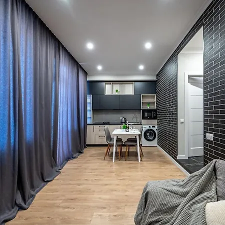 стильная с балконом на 5 фонтана Odessa