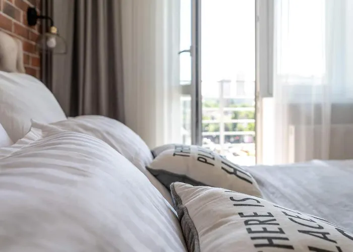 стильная с балконом на 5 фонтана