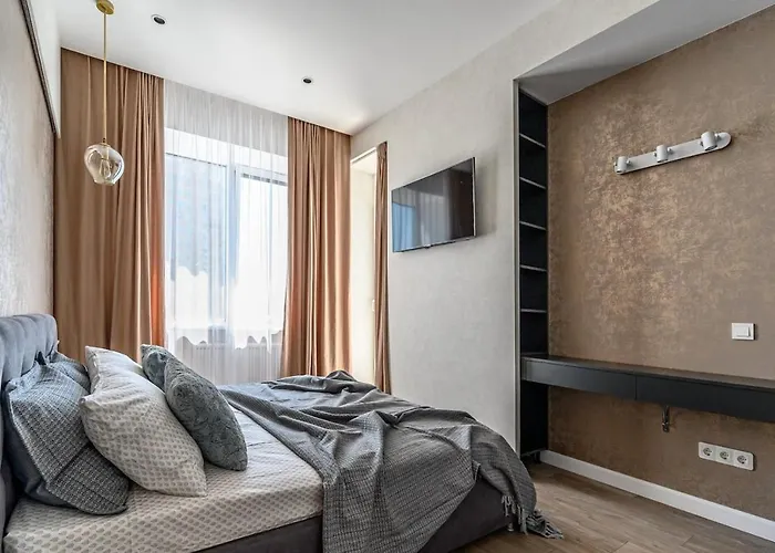 стильная с балконом на 5 фонтана *