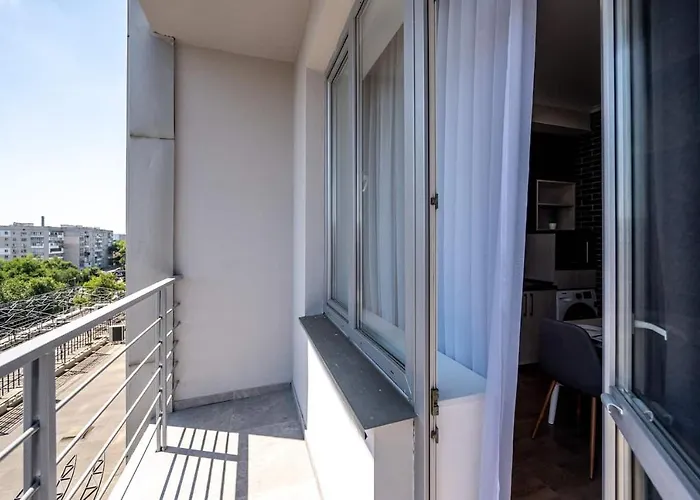 стильная с балконом на 5 фонтана