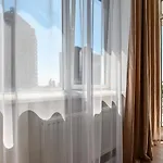 Апартаменти стильная с балконом и двумя спальнями Одеса
