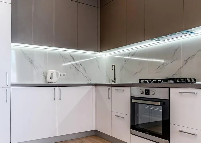 Appartement стильная с балконом на 5 фонтана *