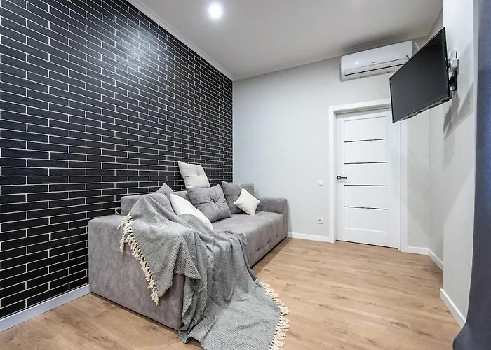 стильная с балконом на 5 фонтана Appartement