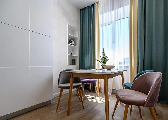 Appartement стильная с балконом на 5 фонтана *