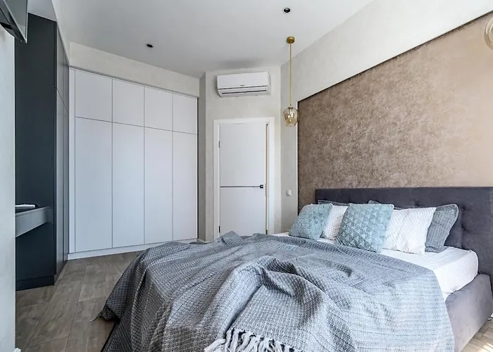 стильная с балконом на 5 фонтана Odessa