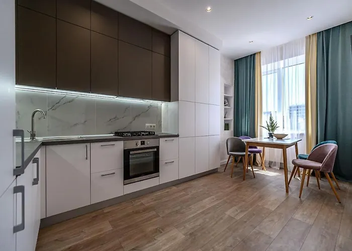 Appartement стильная с балконом на 5 фонтана Odessa