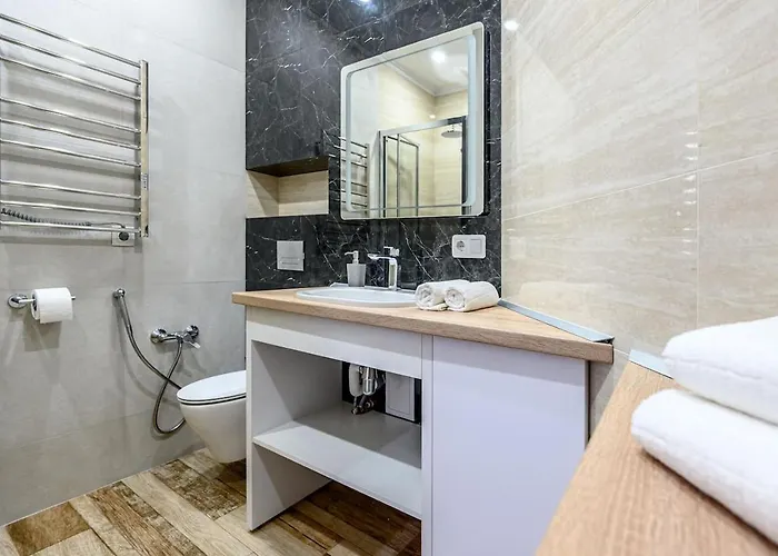 стильная с балконом на 5 фонтана Appartement