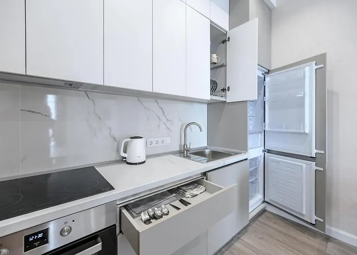 Appartement стильная с балконом на 5 фонтана