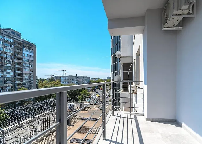 Appartement стильная с балконом на 5 фонтана