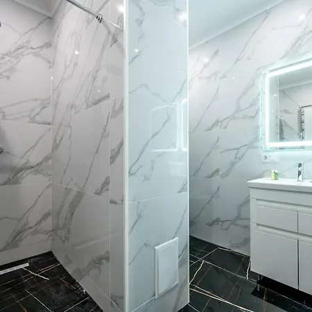 стильная с балконом на 5 фонтана אודסה