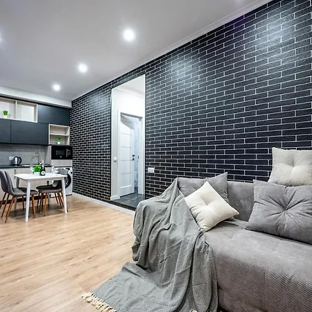 стильная с балконом на 5 фонтана אודסה