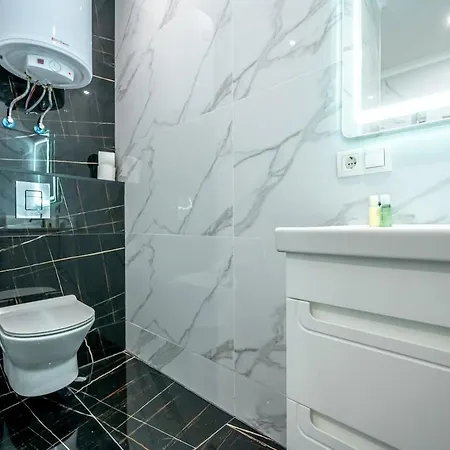 стильная с балконом на 5 фонтана אודסה