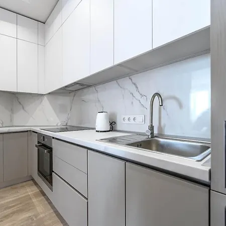 стильная с балконом на 5 фонтана *